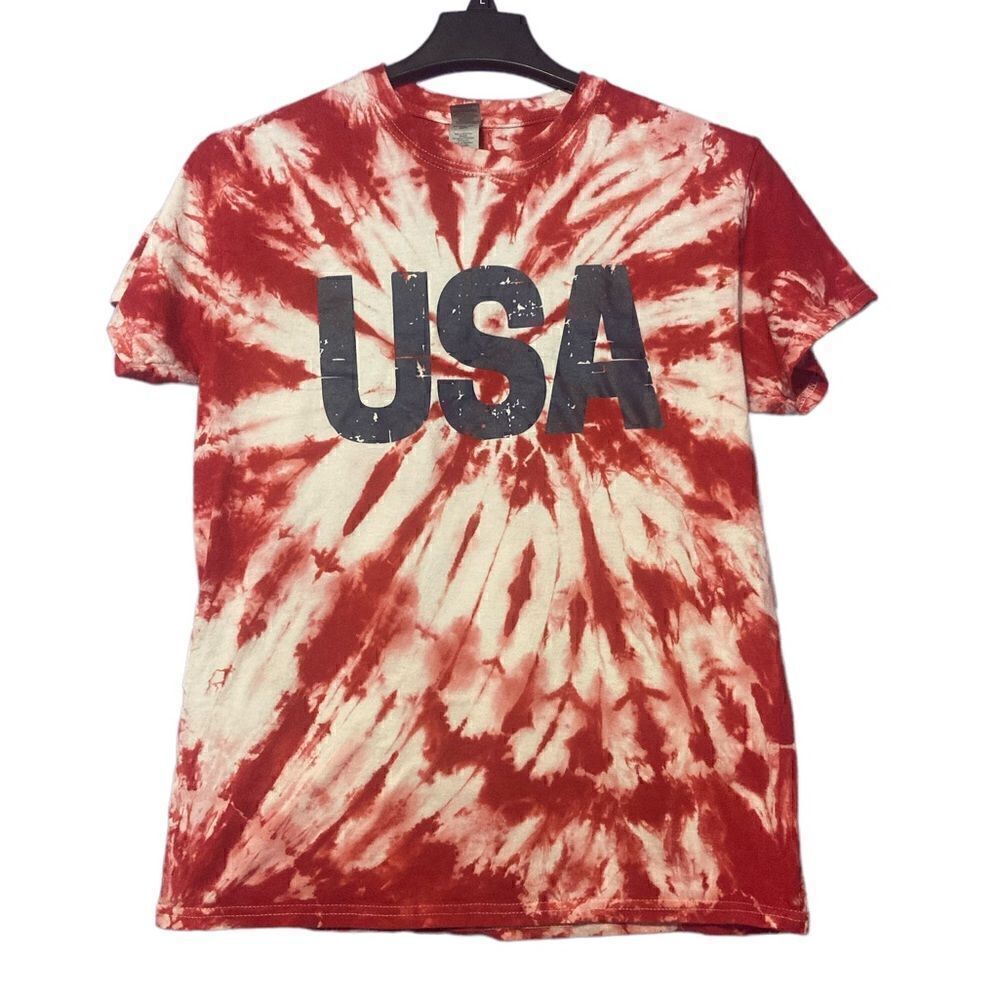 Gildan Size Medium Graphic T-Shirt